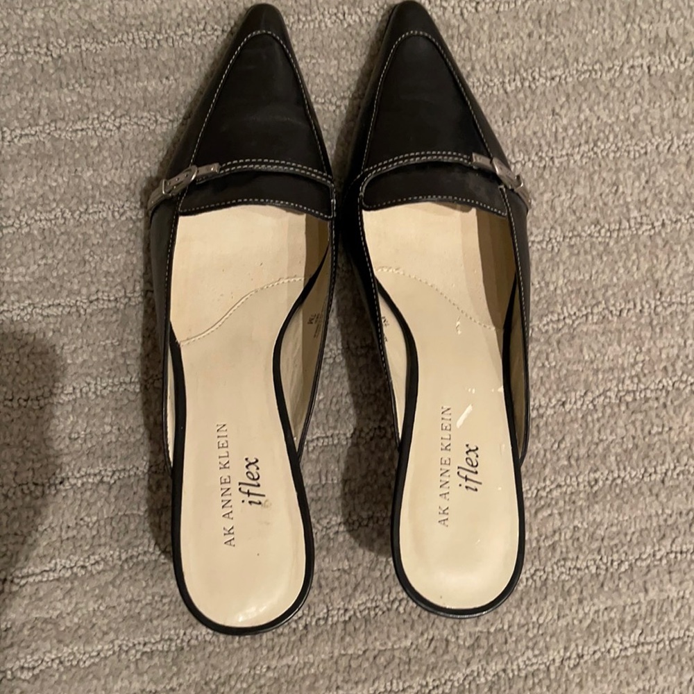 AK Anne Klein iflex black slide